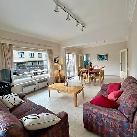 Apartment Met Zeezicht *