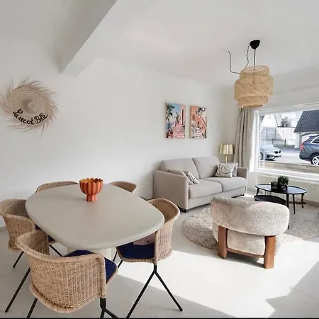 Apartment Met Zeezicht
