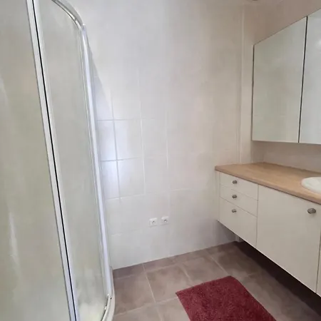Apartment Met Zeezicht *